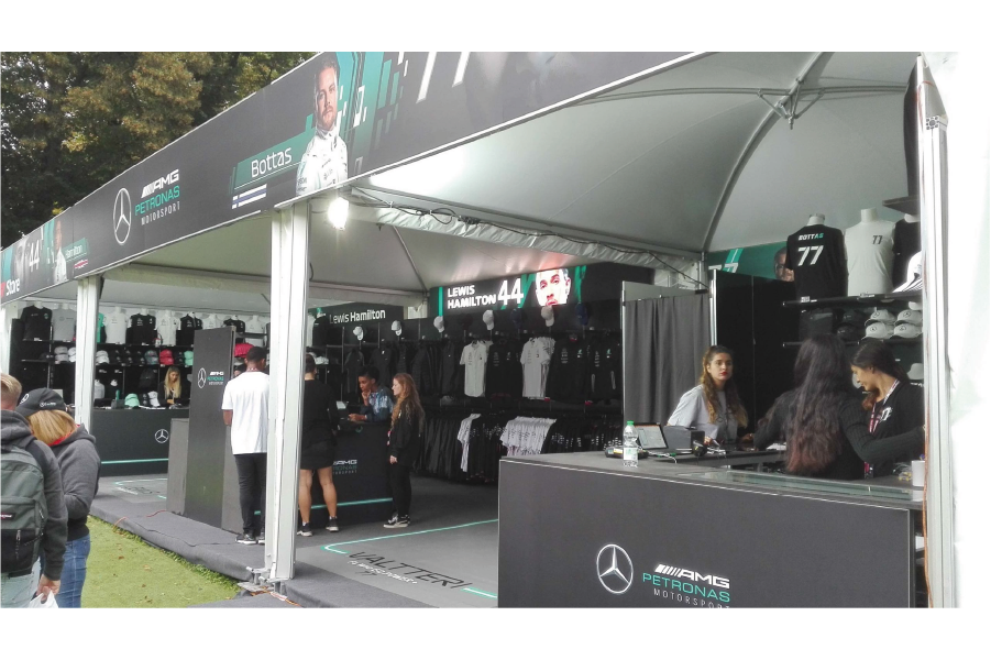 Magasin merchandizing AMG Petronas Motorsport F1 - Monza