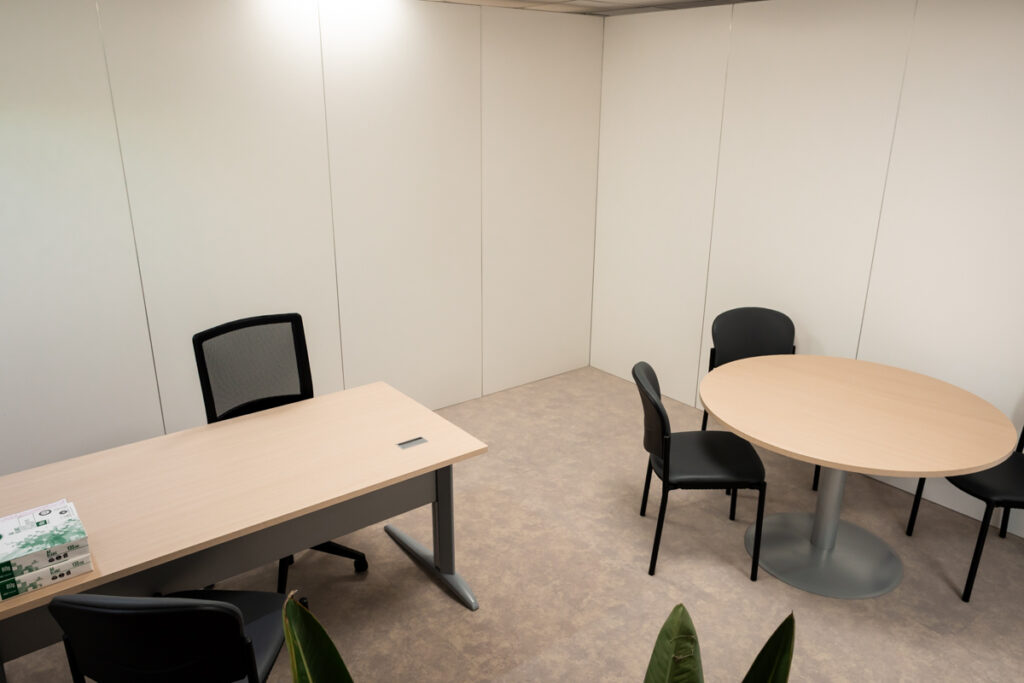 Construction d’un bureau modulaire pour événement institutionnel